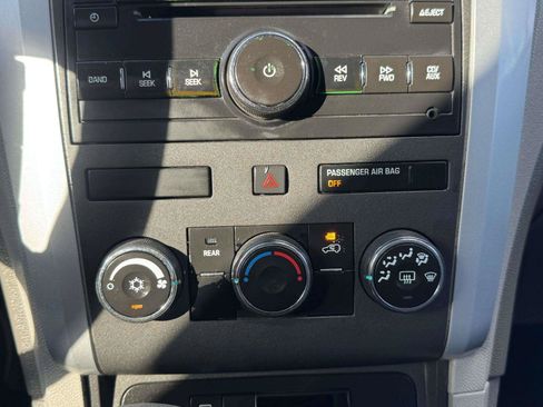 Used 2012 Chevrolet Traverse LS FWD image 30