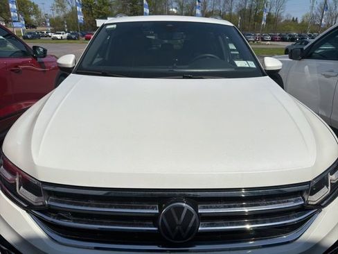 Used 2022 Volkswagen Tiguan SEL R-Line AWD/4WD image 2