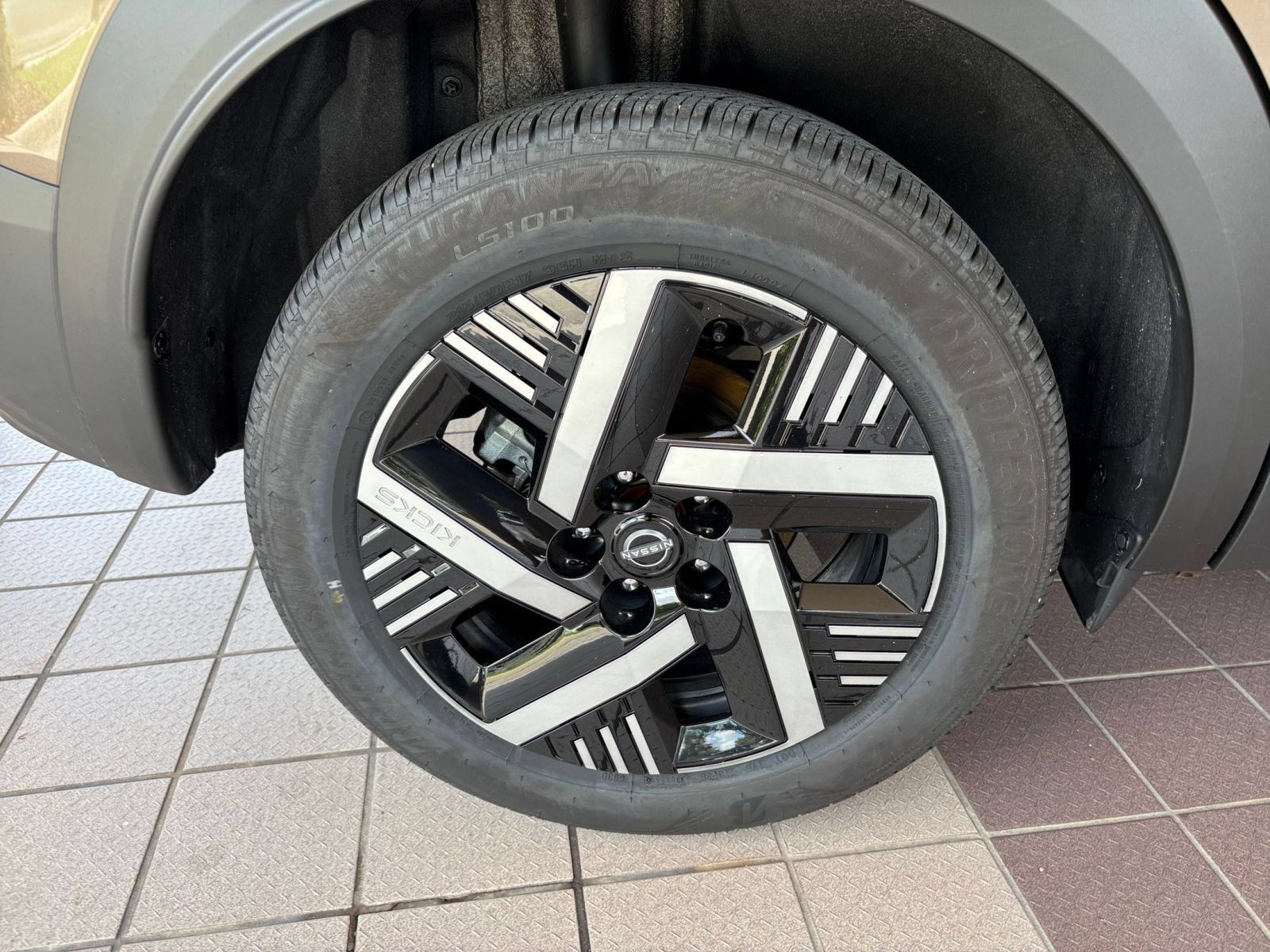 Used 2026 Nissan Kicks SV w/ Cold Weather Package FWD image 28