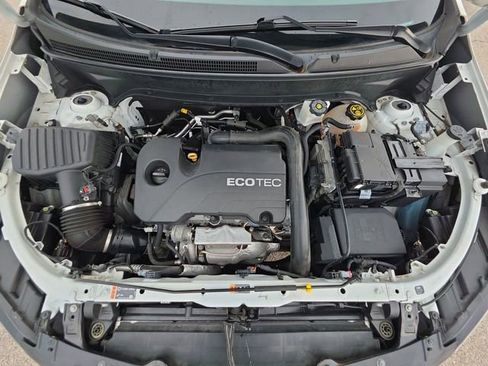 Used 2020 Chevrolet Equinox LS FWD image 32