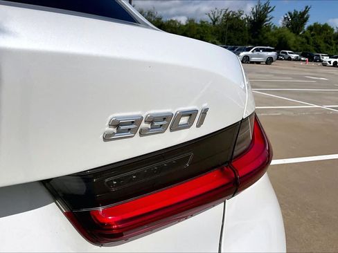 Used 2020 BMW 330i Sedan w/ Convenience Package RWD image 10