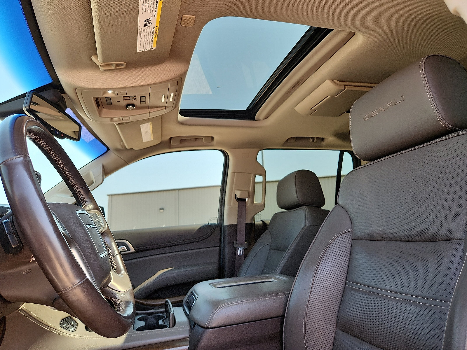 Used 2019 GMC Yukon Denali w/ Open Road Package RWD image 12
