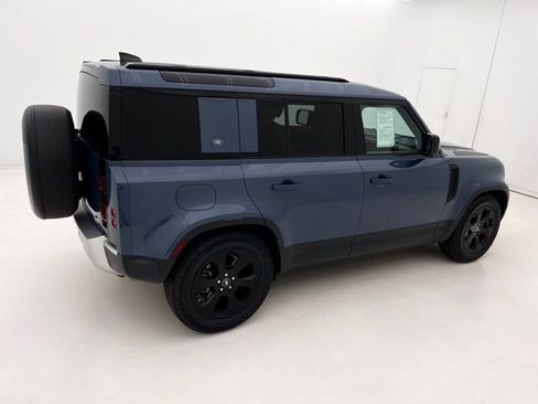 Used 2023 Land Rover Defender 110 SE AWD/4WD image 6