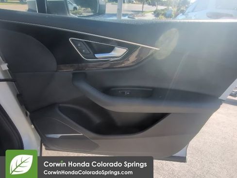 Used 2017 Audi Q7 3.0T Prestige w/ Prestige Package AWD/4WD image 31
