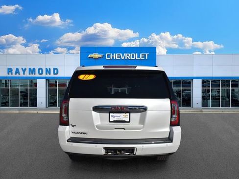 Certified 2017 GMC Yukon Denali w/ Open Road Package AWD/4WD image 4