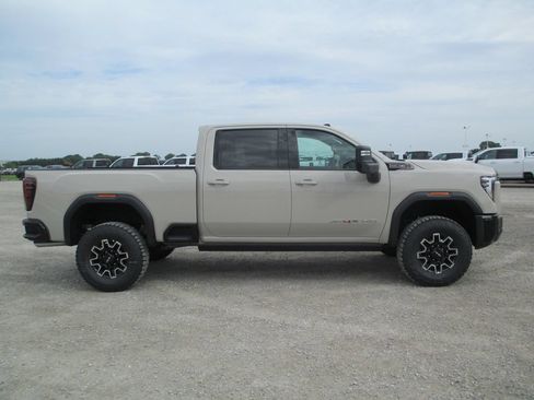 New 2026 GMC Sierra 2500 AT4X AWD/4WD image 3