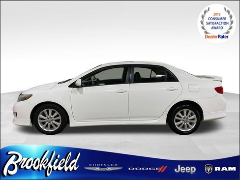 Used 2010 Toyota Corolla image 5