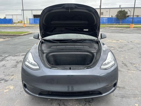 Used 2022 Tesla Model Y Long Range AWD/4WD image 14