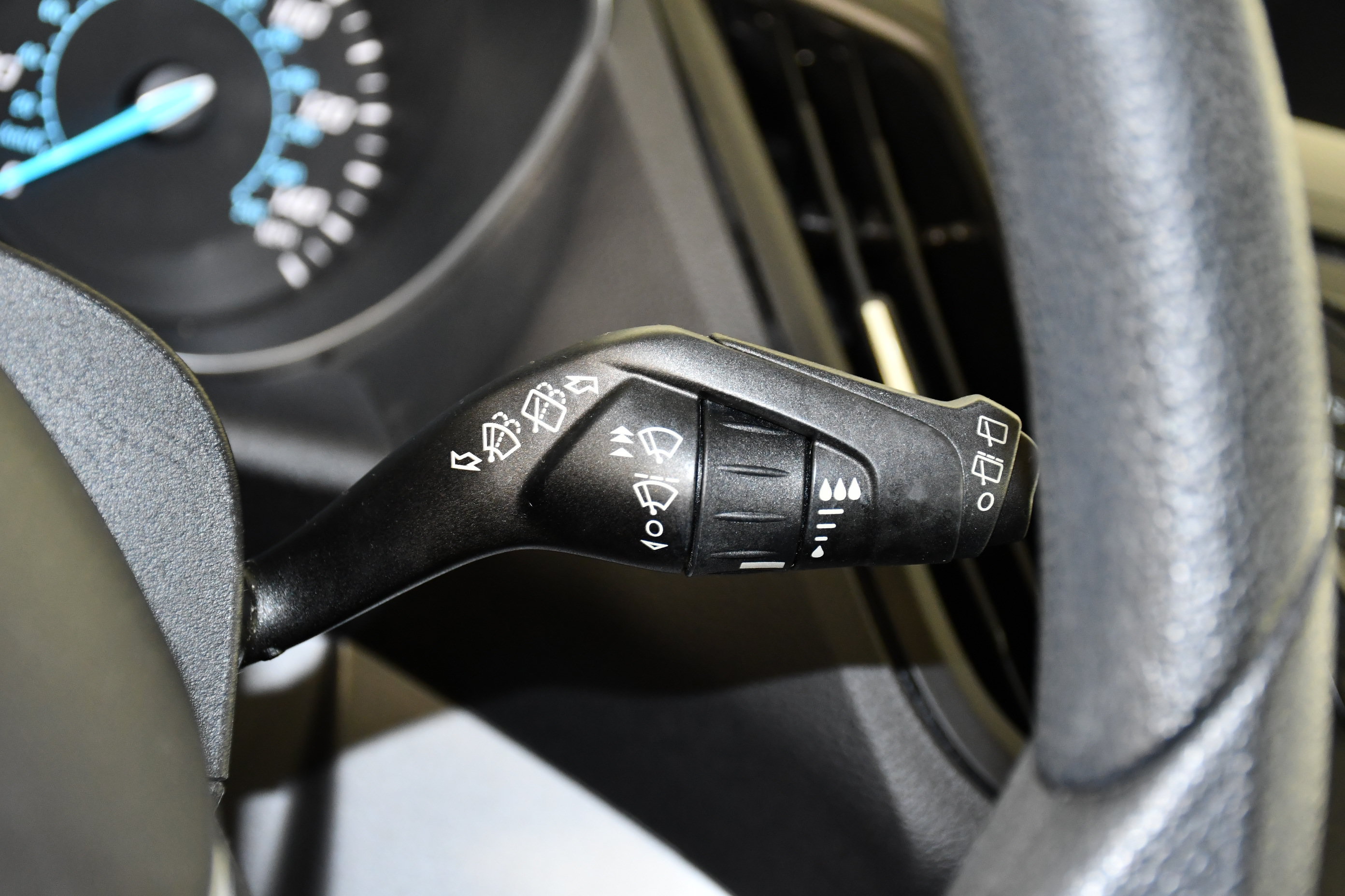 Used 2016 Ford Escape SE FWD image 24