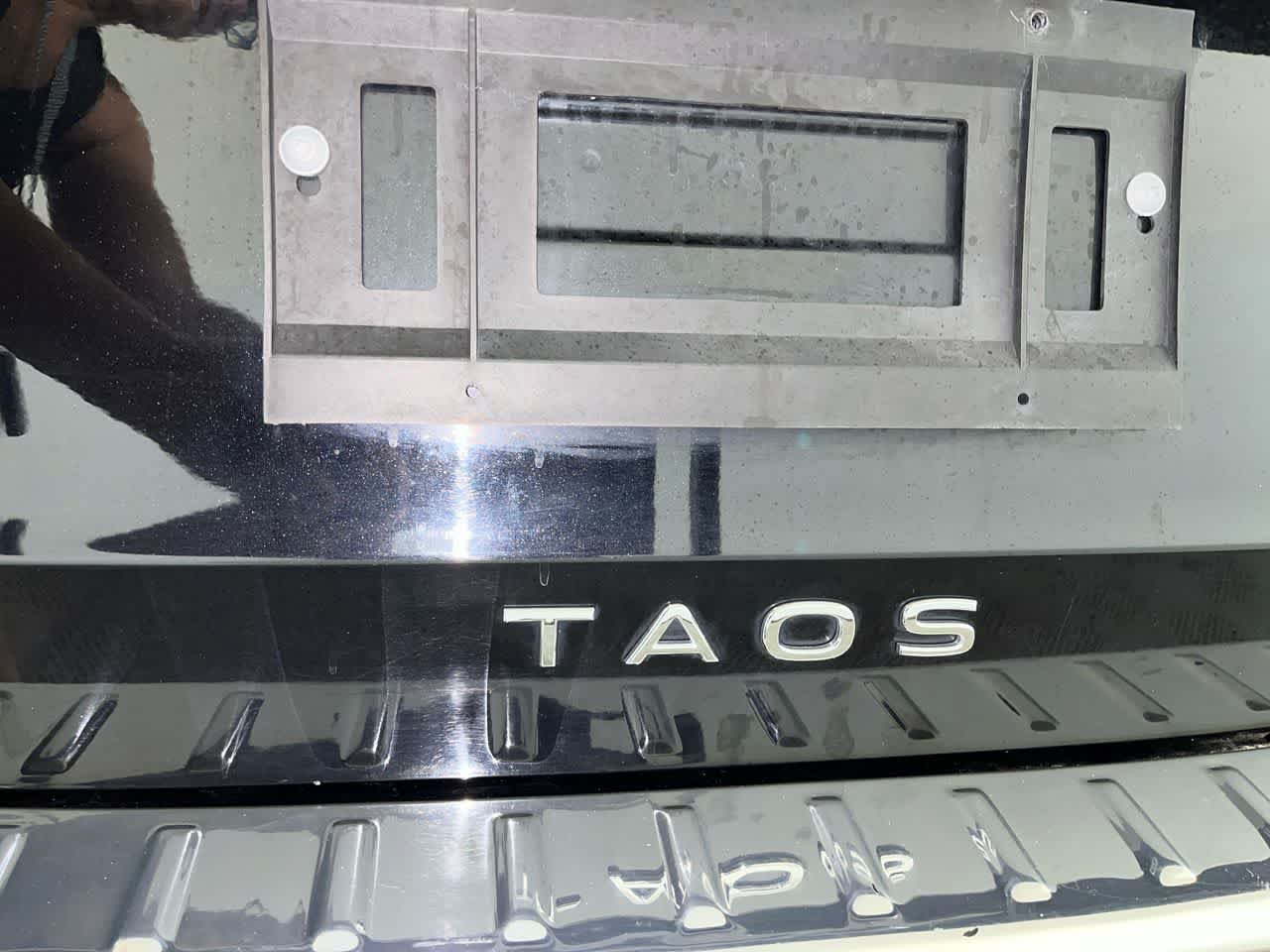 Used 2024 Volkswagen Taos SE AWD/4WD image 11