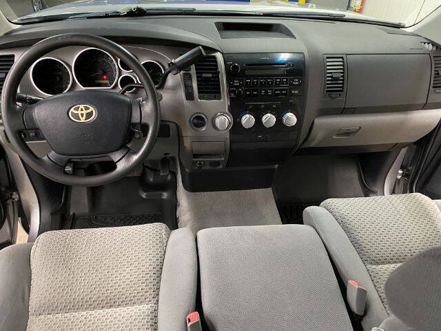 Used 2010 Toyota Tundra 4x4 Double Cab w/ Tow Pkg image 17