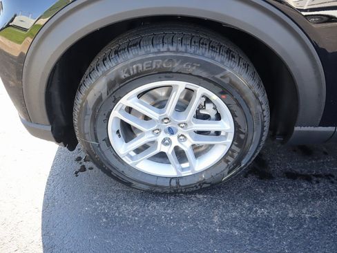 New 2026 Ford Explorer Active image 18