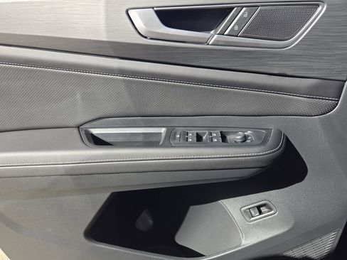 New 2026 Volkswagen Atlas Cross Sport SE image 18