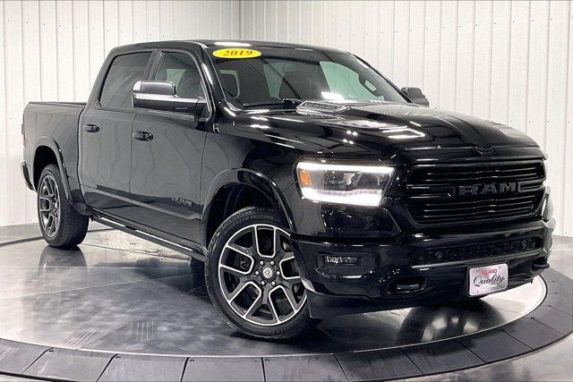 Used 2019 RAM 1500 Laramie AWD/4WD image 3