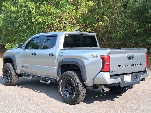 Used 2024 Toyota Tacoma TRD Off-Road AWD/4WD image 3