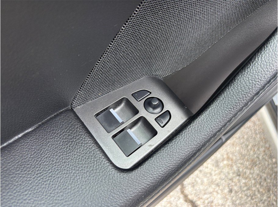 Used 2017 Jaguar F-TYPE Coupe RWD image 20