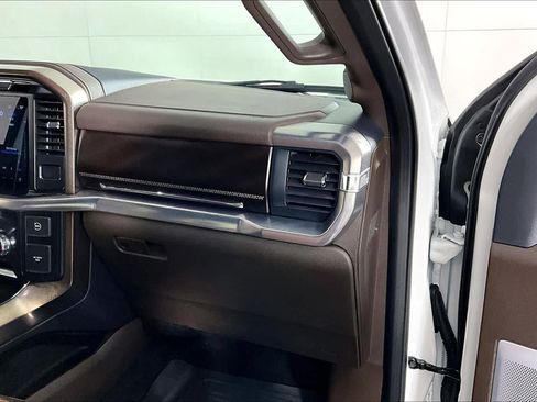 Used 2025 Ford F150 King Ranch w/ FX4 Off-Road Package image 16