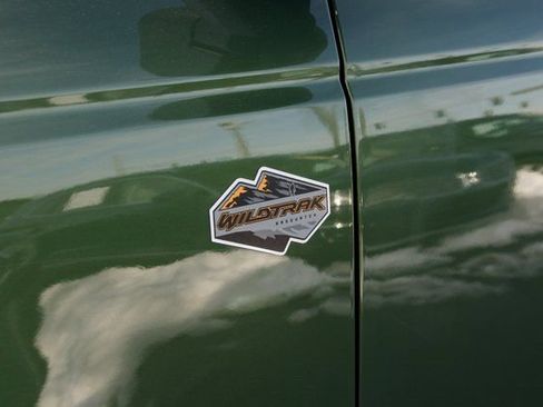 Used 2023 Ford Bronco Wildtrak image 10