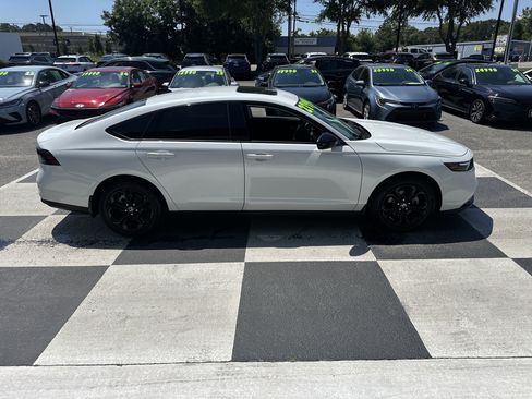 Used 2025 Honda Accord SE image 3