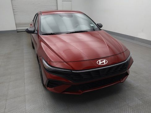 Used 2025 Hyundai Elantra Sport image 14