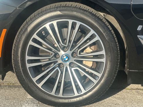 Used 2019 BMW 530e image 31