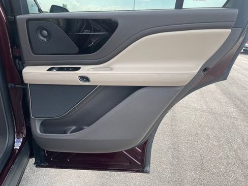 Used 2022 Lincoln Aviator Reserve image 15