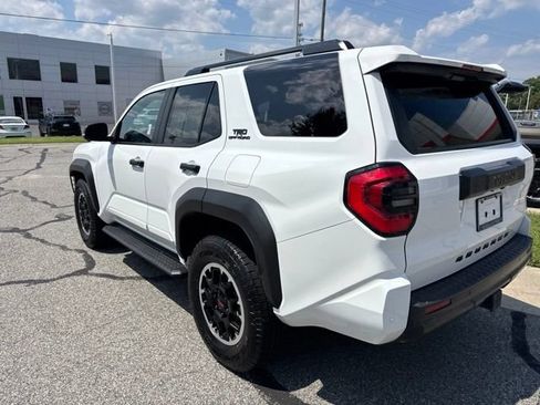 Used 2026 Toyota 4Runner TRD Off-Road Premium AWD/4WD image 8