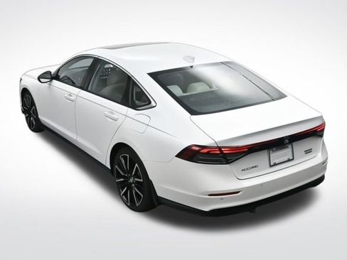 Certified 2024 Honda Accord Touring image 30