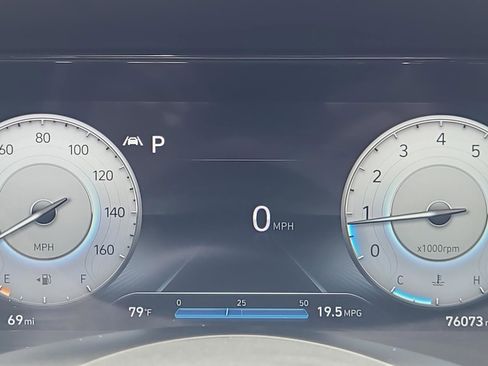 Used 2022 Hyundai Elantra Limited w/ Cargo Package FWD image 19