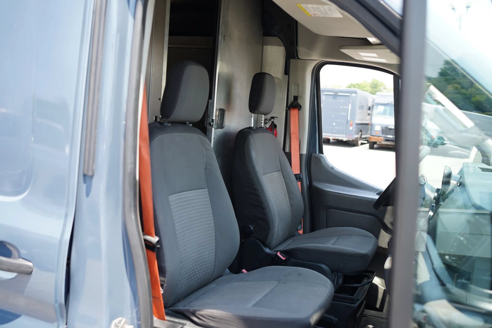 Used 2019 Ford Transit 250 148 High Roof Extended RWD image 17