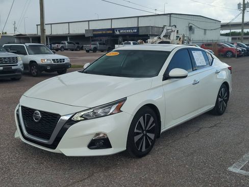 Used 2019 Nissan Altima 2.5 SV FWD image 9