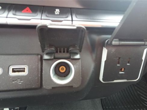 Used 2022 Chevrolet Silverado 1500 Custom image 35