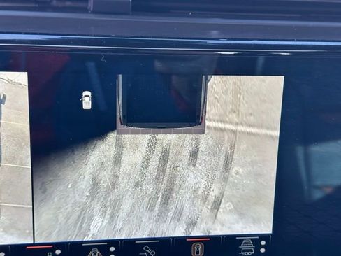 Used 2024 GMC Sierra 2500 AT4 w/ AT4 Premium Plus Package image 24