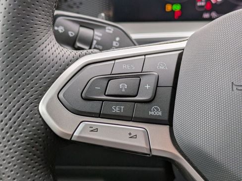 New 2026 Volkswagen Tiguan SE R-Line FWD image 33