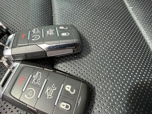 Used 2025 RAM 1500 Limited AWD/4WD image 51