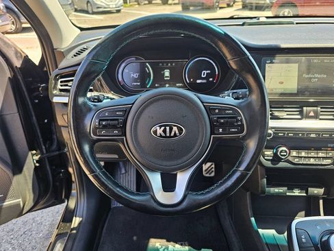 Used 2020 Kia Niro EX Premium w/ Cold Weather Package FWD image 24