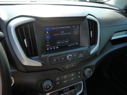 Used 2024 GMC Terrain SLE AWD/4WD image 22