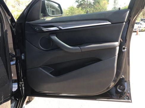 Used 2018 BMW X1 xDrive28i image 9