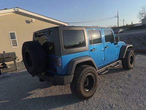 Used 2016 Jeep Wrangler Unlimited Sport image 10