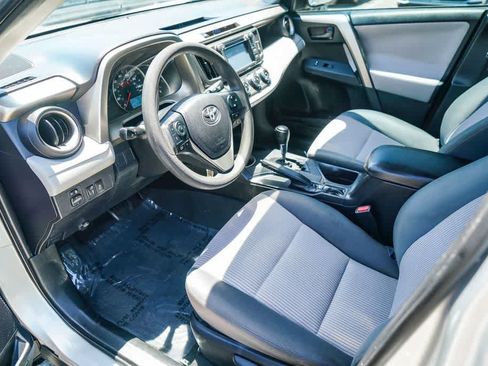 Used 2014 Toyota RAV4 LE FWD image 16