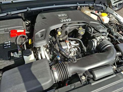 Certified 2021 Jeep Wrangler Sport S image 28