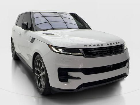 Used 2023 Land Rover Range Rover Sport SE AWD/4WD image 2