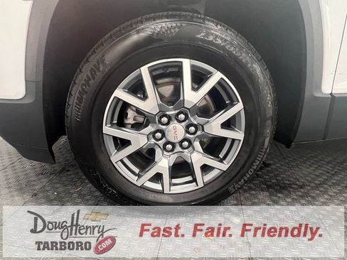 Used 2023 GMC Acadia SLT image 23