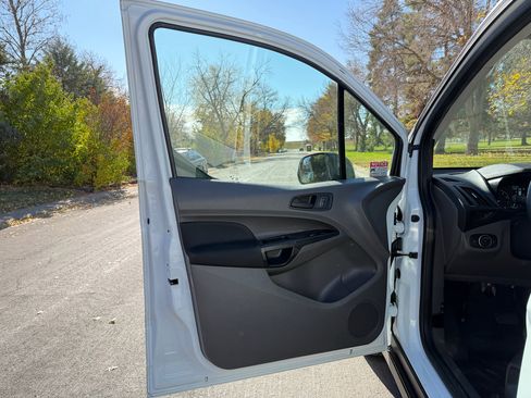 Used 2022 Ford Transit Connect XL image 10