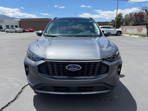 Used 2024 Ford Escape Platinum w/ Premium Technology Package AWD/4WD image 8