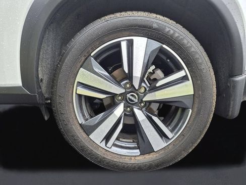 Used 2025 Nissan Rogue SL w/ Tech Package AWD/4WD image 11