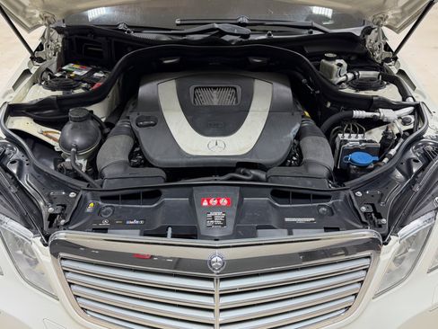 Used 2011 Mercedes-Benz E 350 4MATIC Wagon image 30