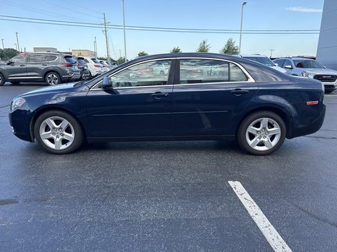 Used 2012 Chevrolet Malibu LS w/ LS Uplevel Package FWD image 3