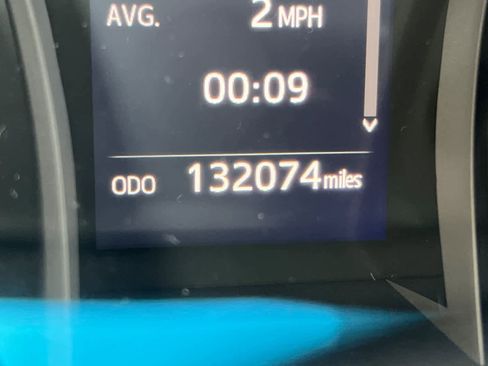 Used 2018 Toyota Camry LE image 26