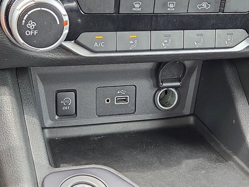 Used 2024 Nissan Sentra S FWD image 28